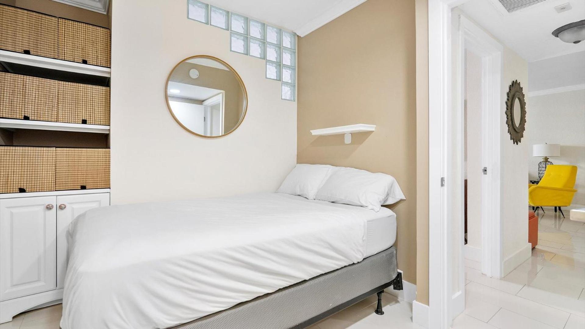 The Tides Ocean Luxury Suites Hollywood Room photo
